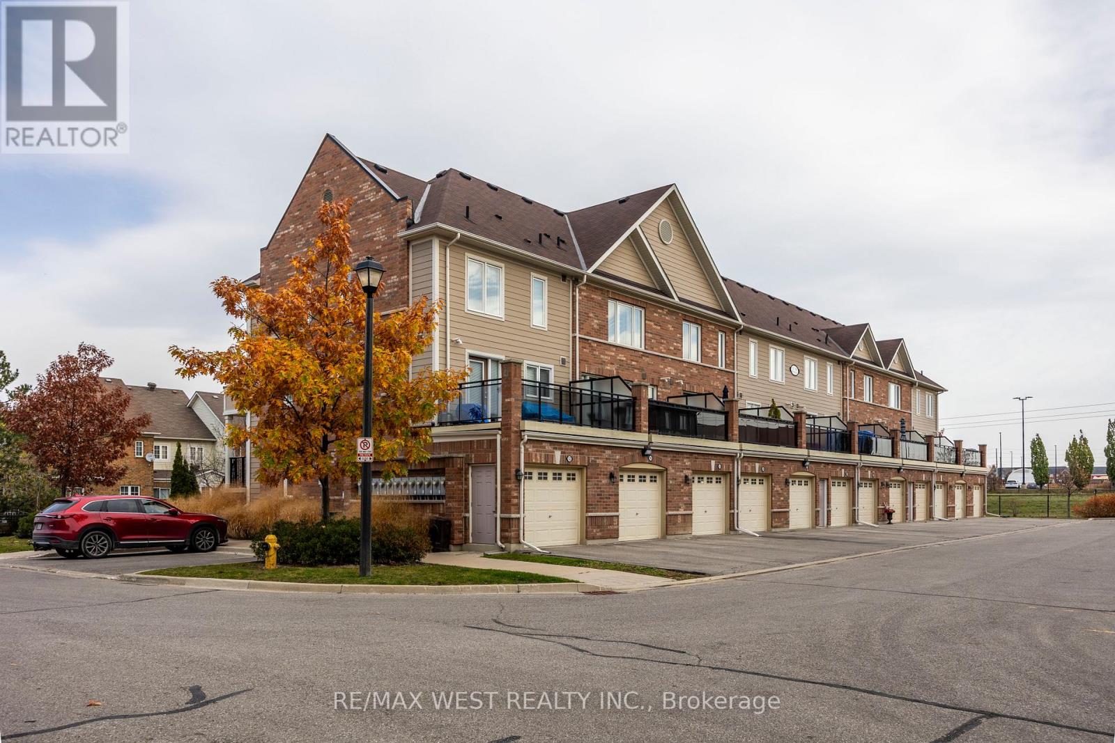 #8 -36 WALTER DOVE CRT E, #8