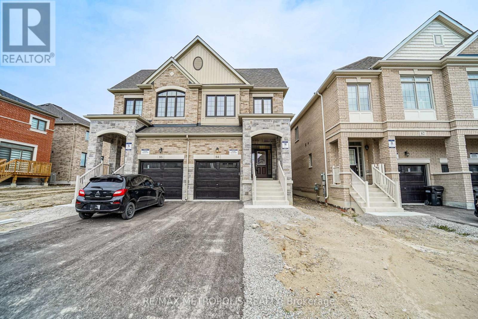 84 MONTROSE BLVD