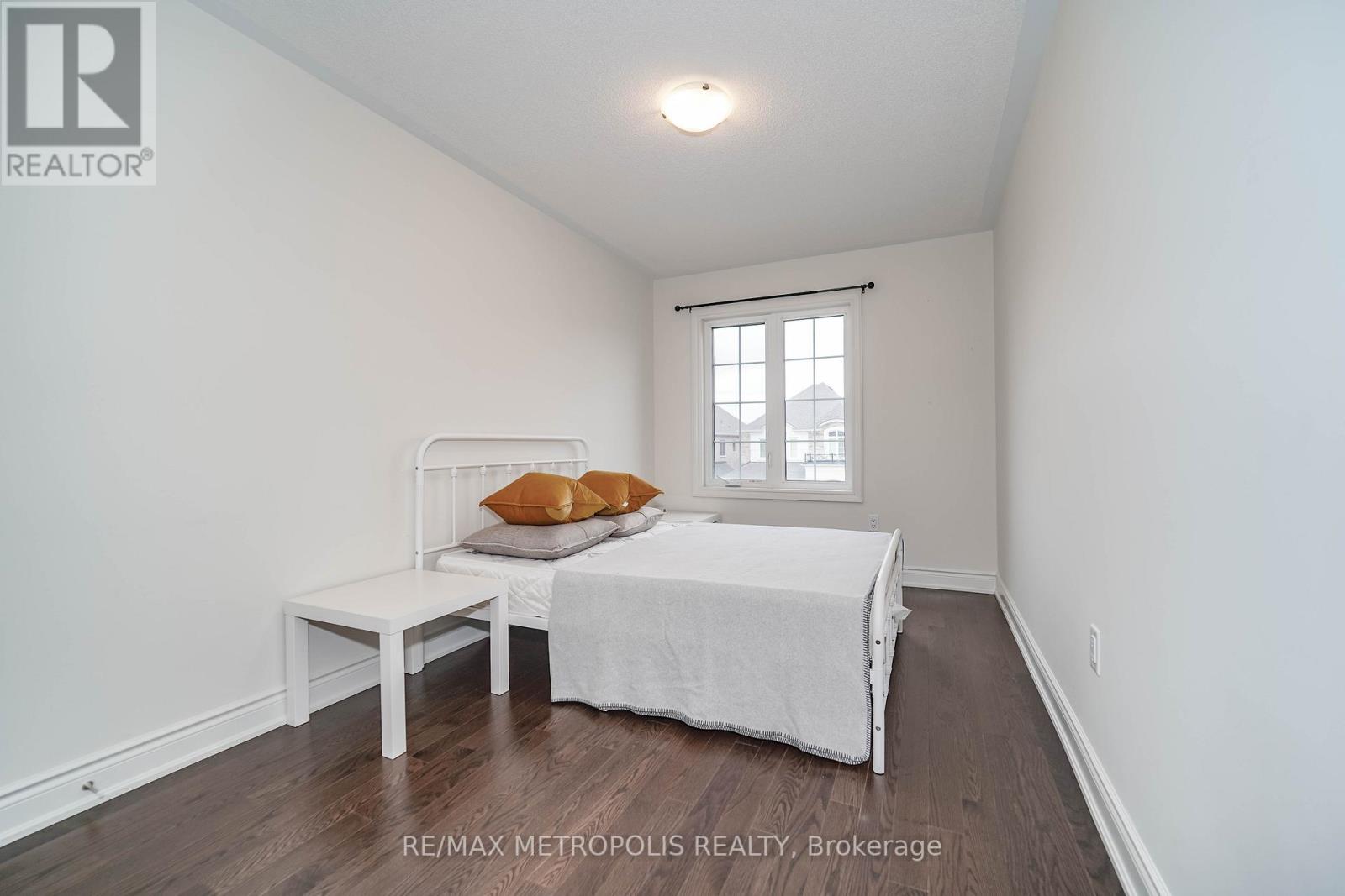 84 MONTROSE BLVD