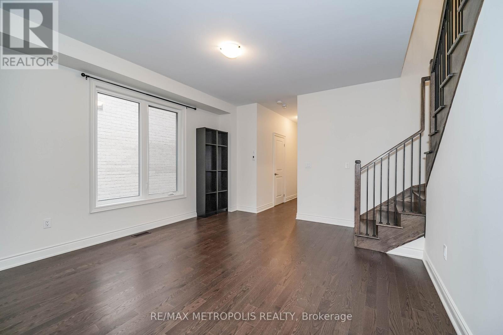 84 MONTROSE BLVD
