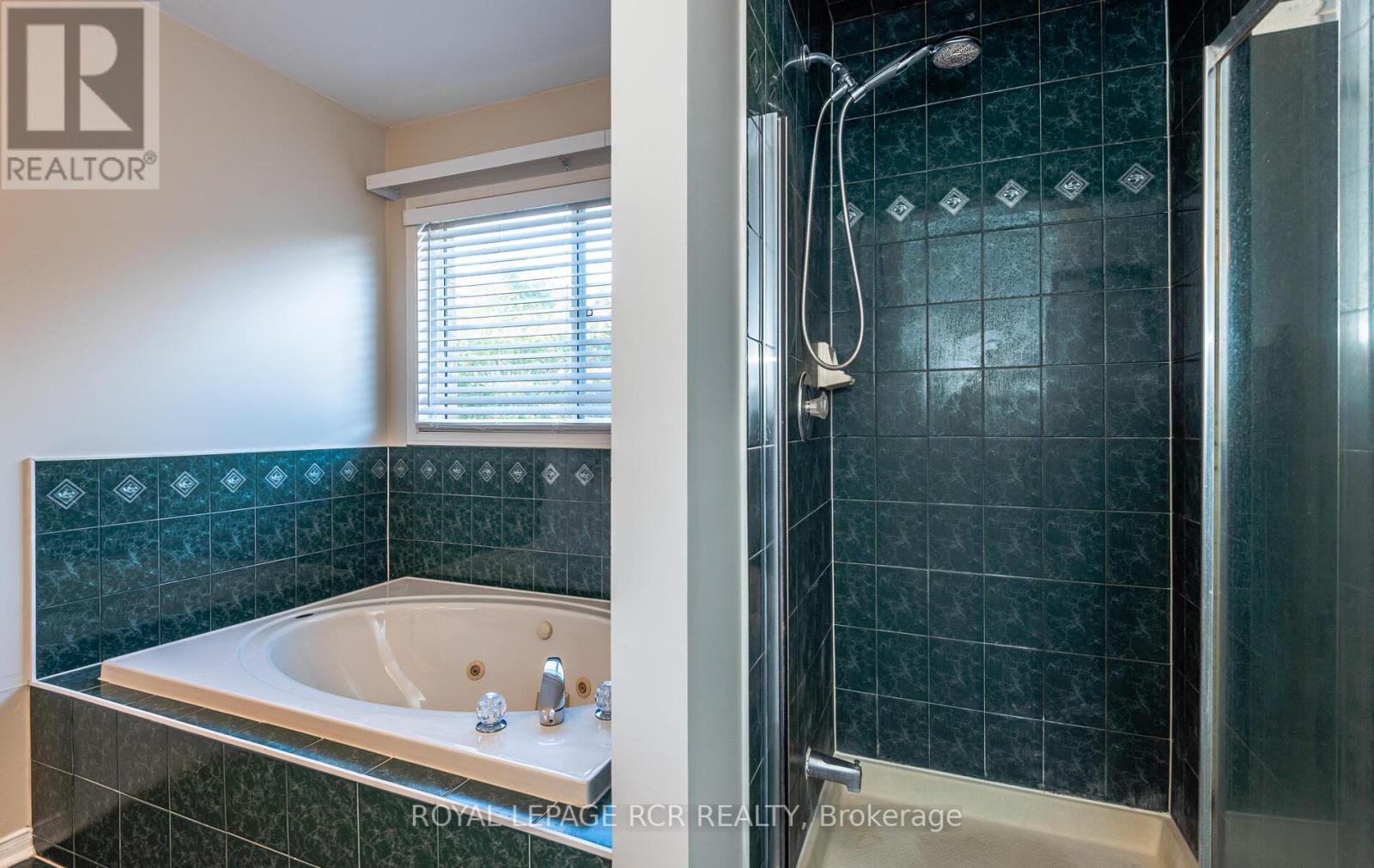 47 BUTTONWOOD TR