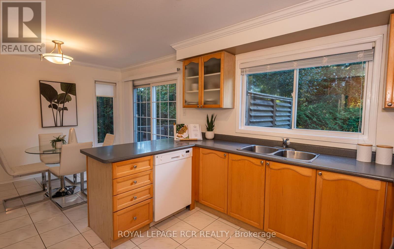 47 BUTTONWOOD TR