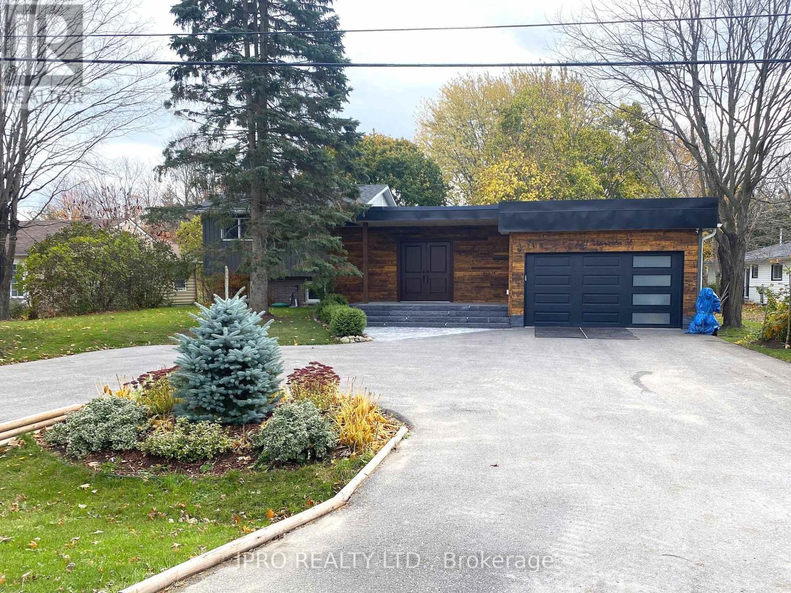 1011 WESTMINISTER ST
