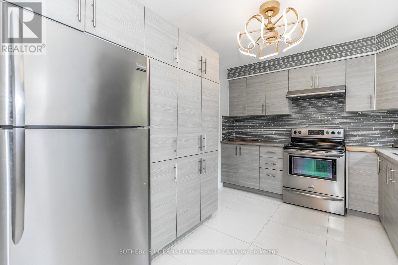 13 PINE PARK BLVD