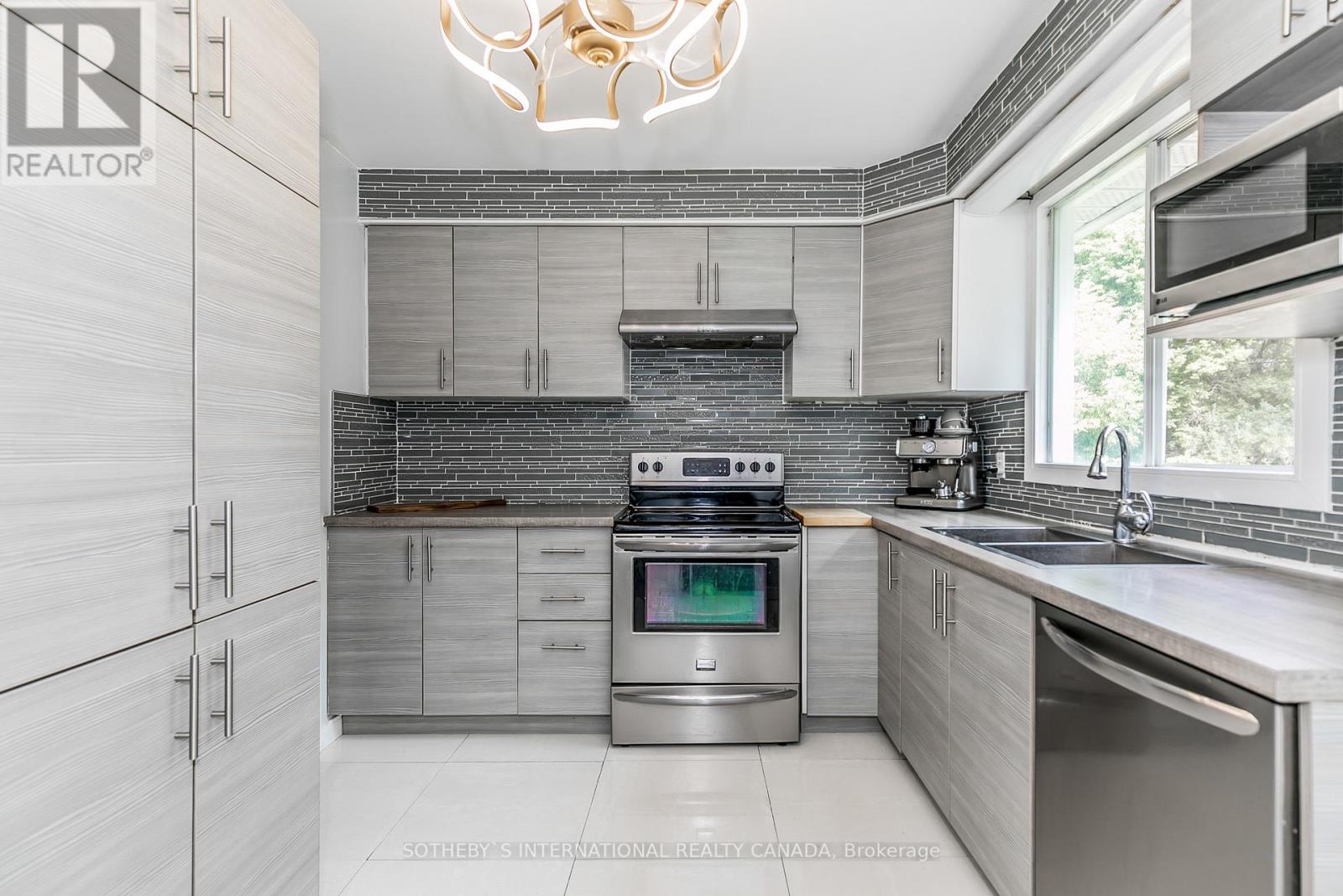 13 PINE PARK BLVD