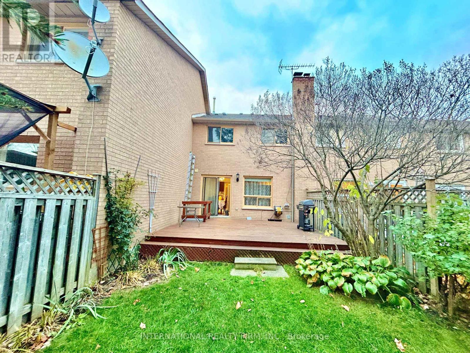 22 CYPRESS CRT