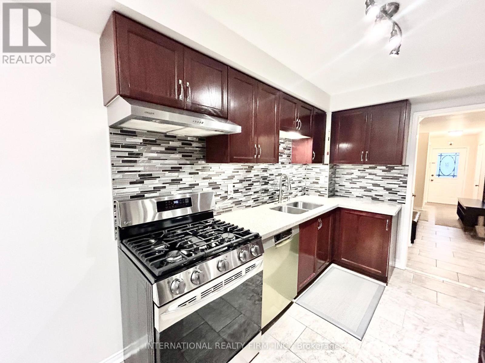 22 CYPRESS CRT