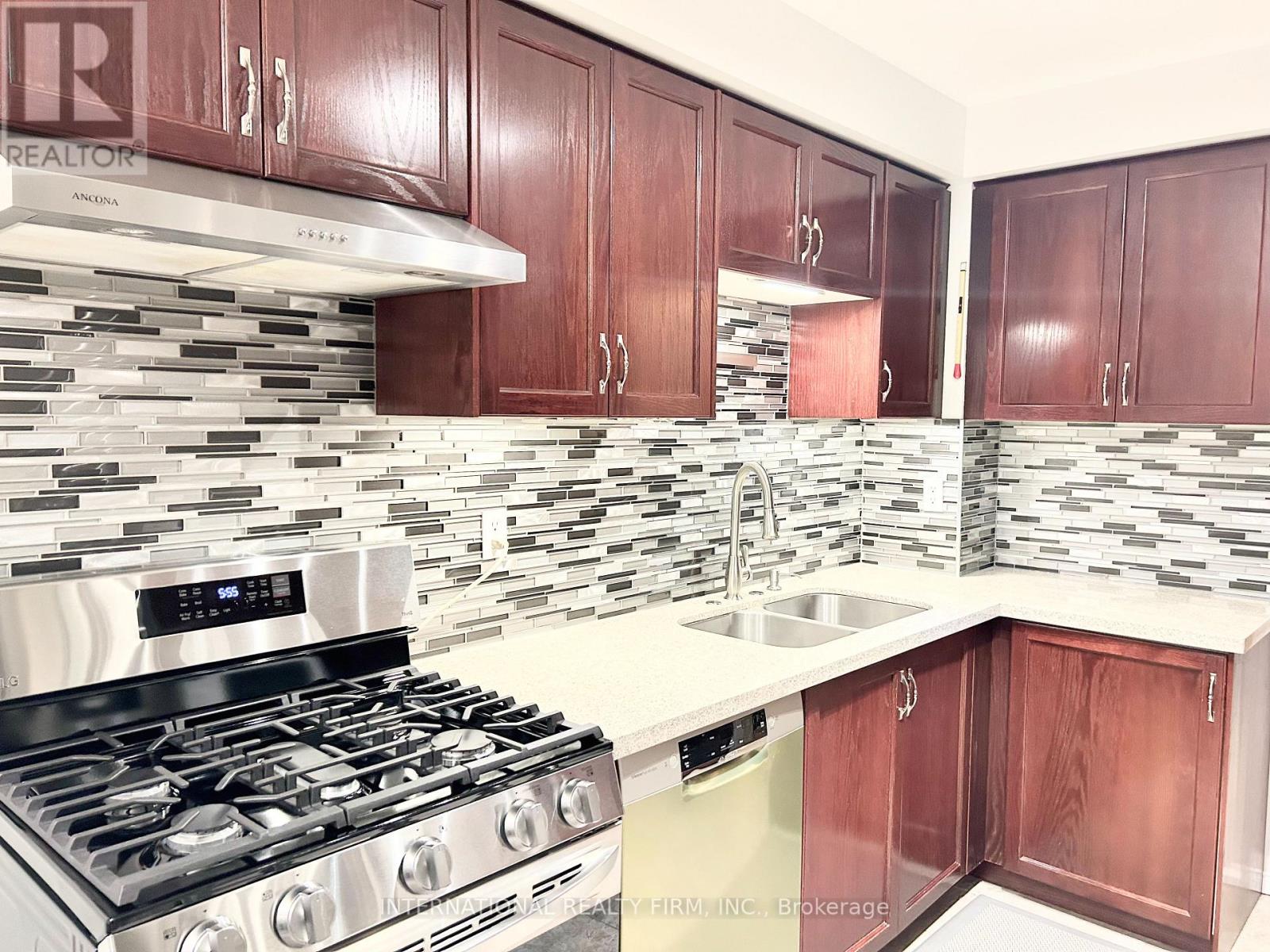22 CYPRESS CRT
