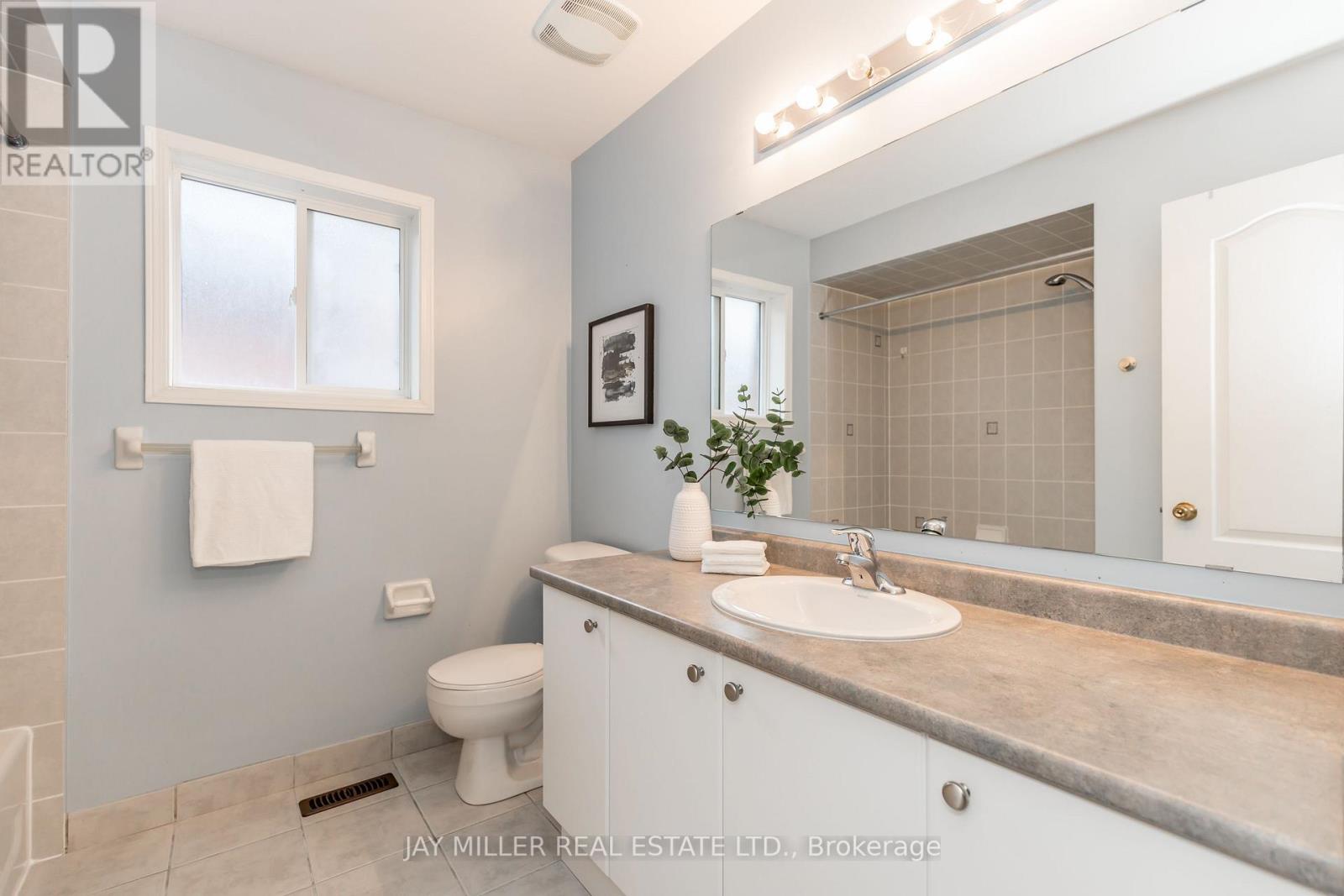 143 GAIL PARKS CRES