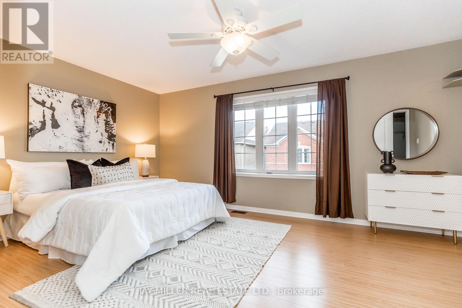 143 GAIL PARKS CRES