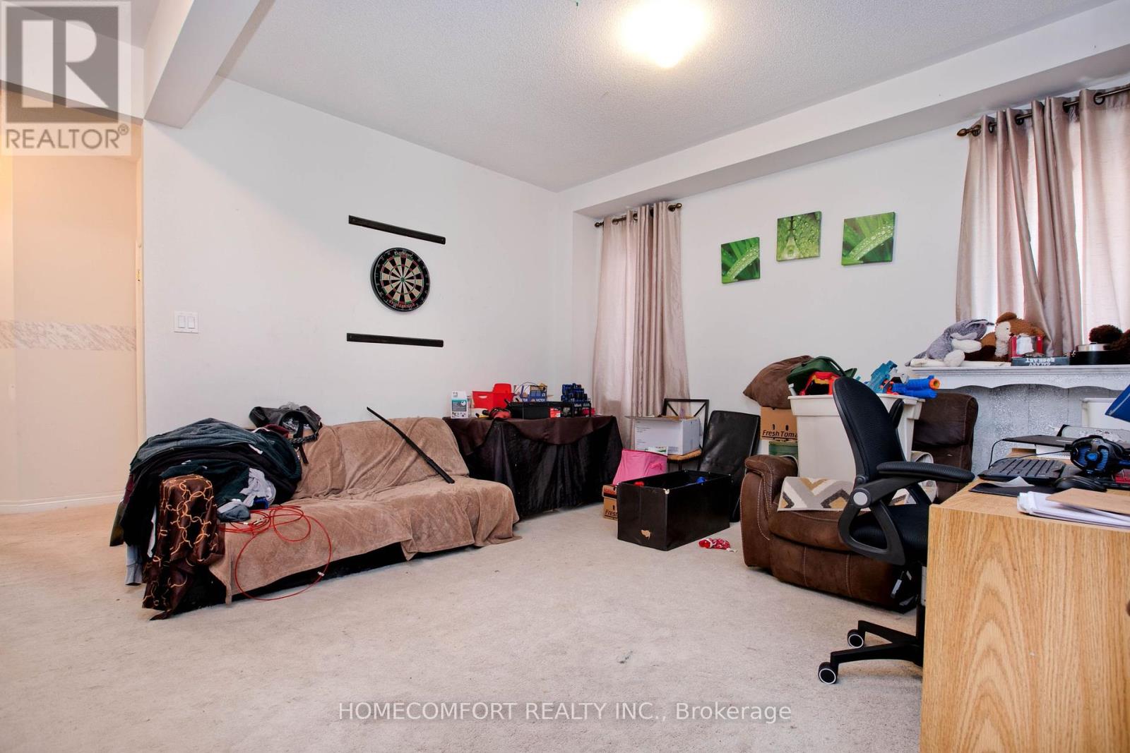 32 HEREFORDSHIRE CRES