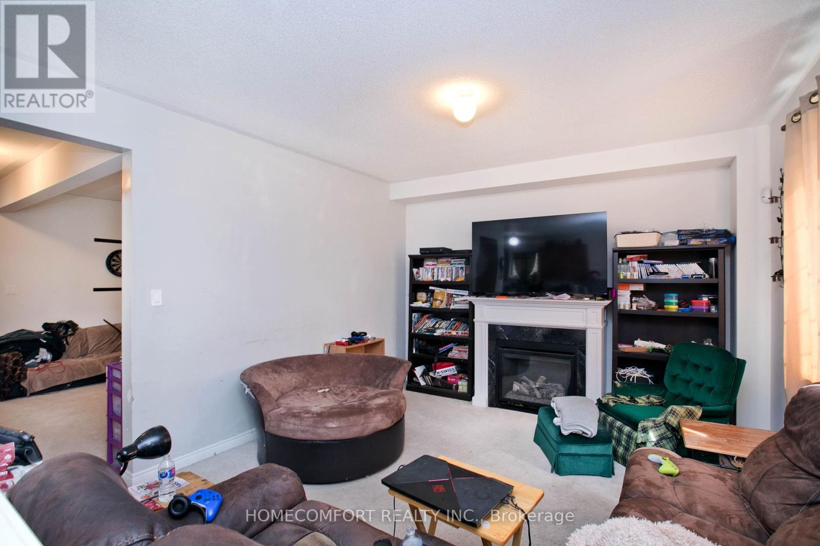 32 HEREFORDSHIRE CRES