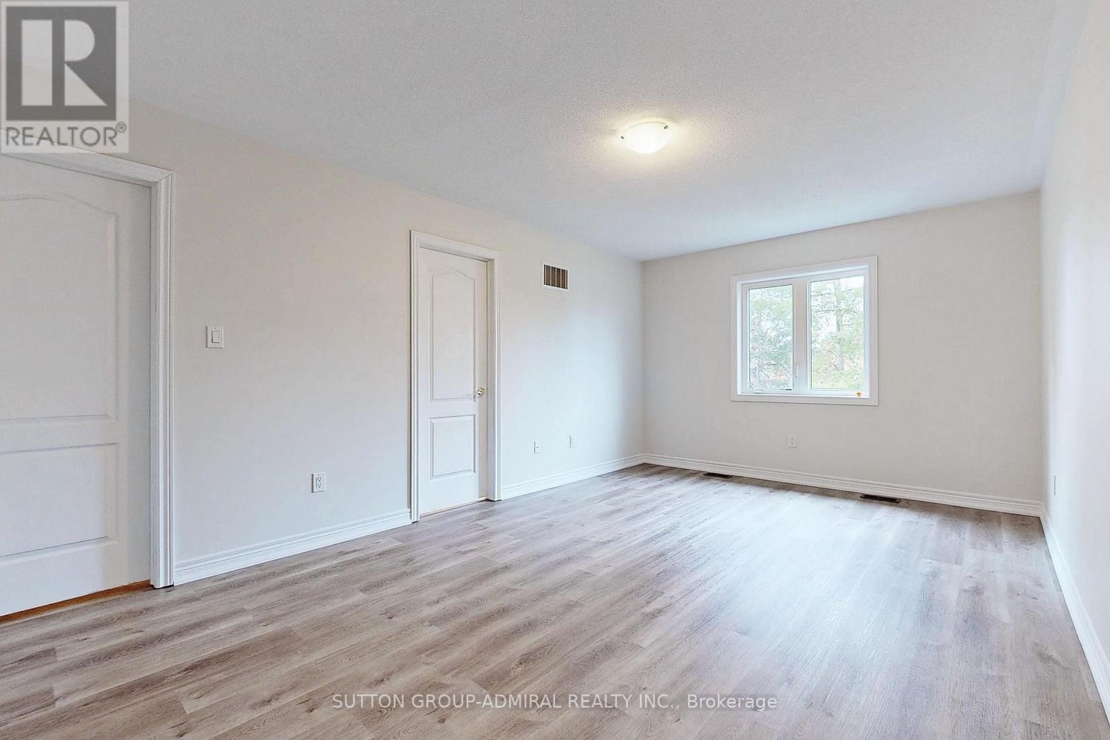 22 GREENWOOD DR