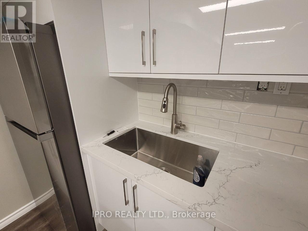 #LOWER -424 DIXON BLVD, #Lower