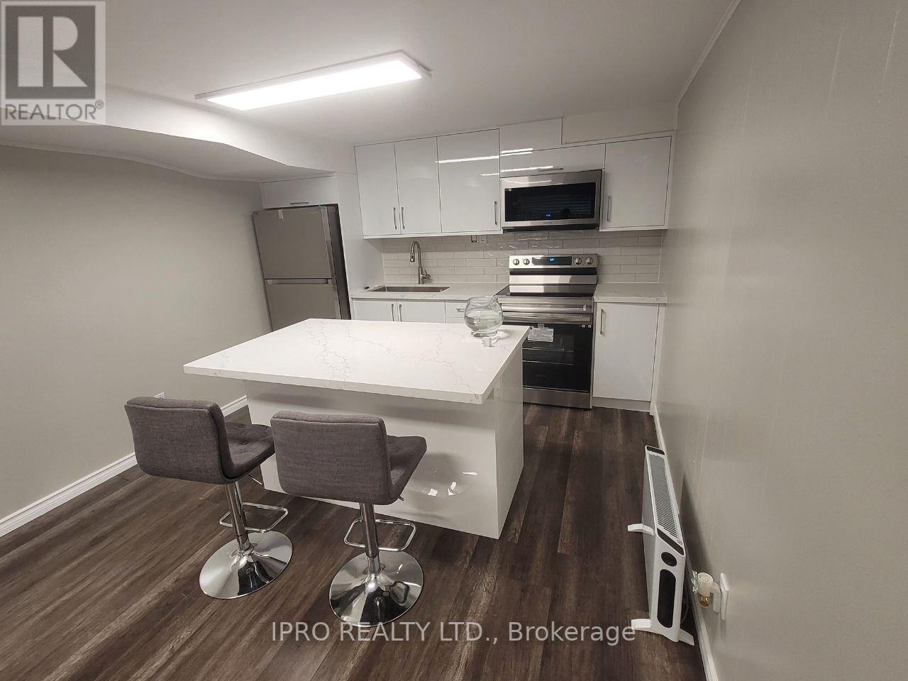 #LOWER -424 DIXON BLVD, #Lower