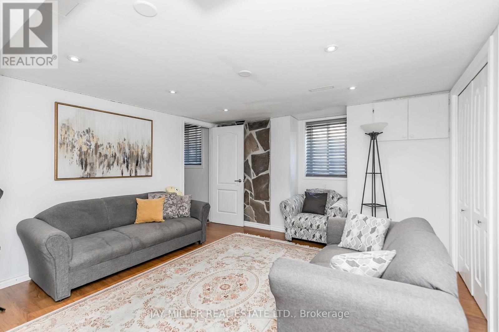 58 NISBET DR
