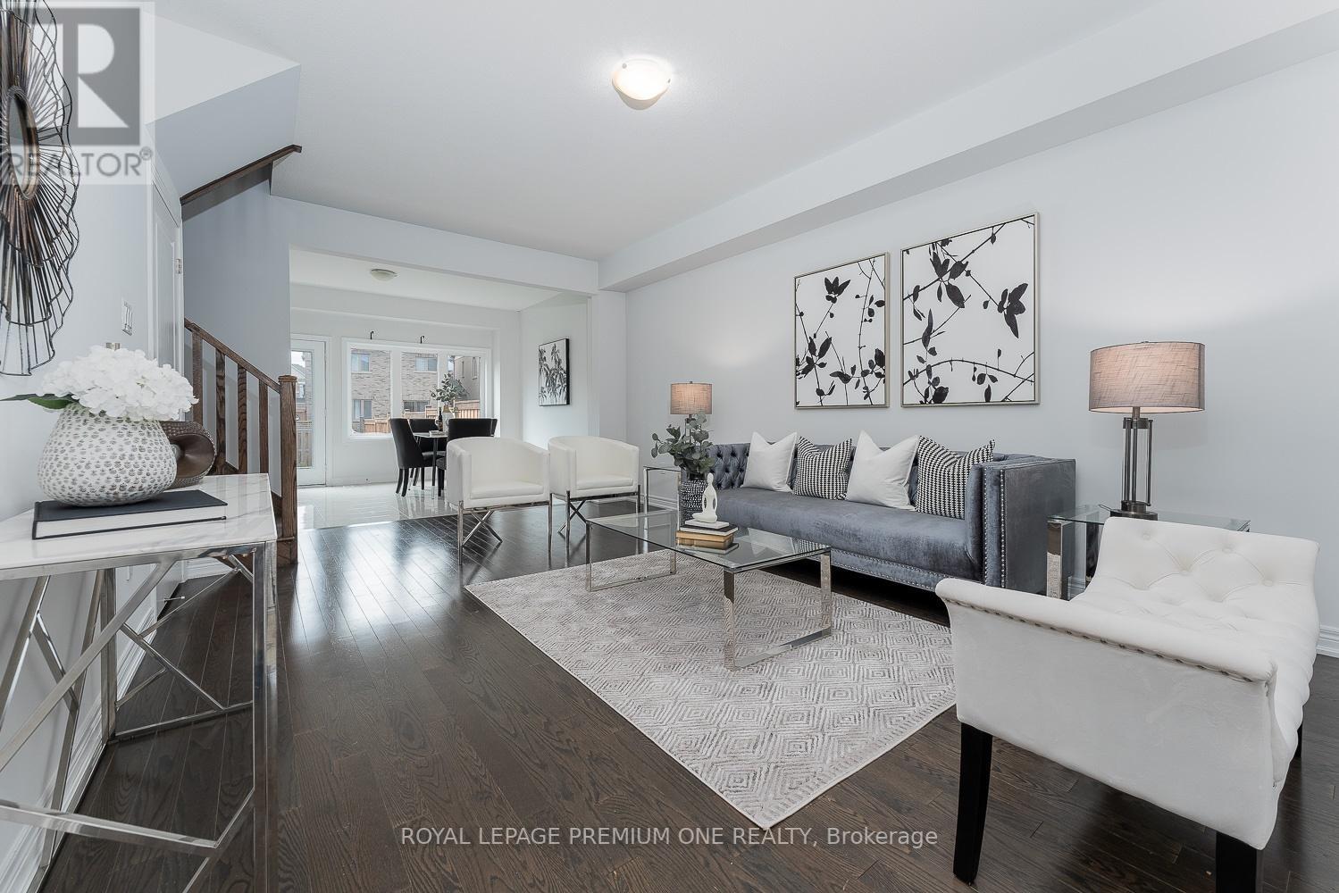 1514 MCROBERTS CRES