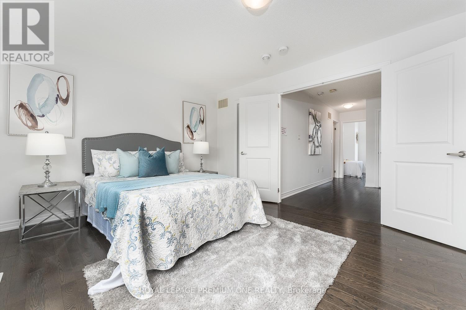 1514 MCROBERTS CRES