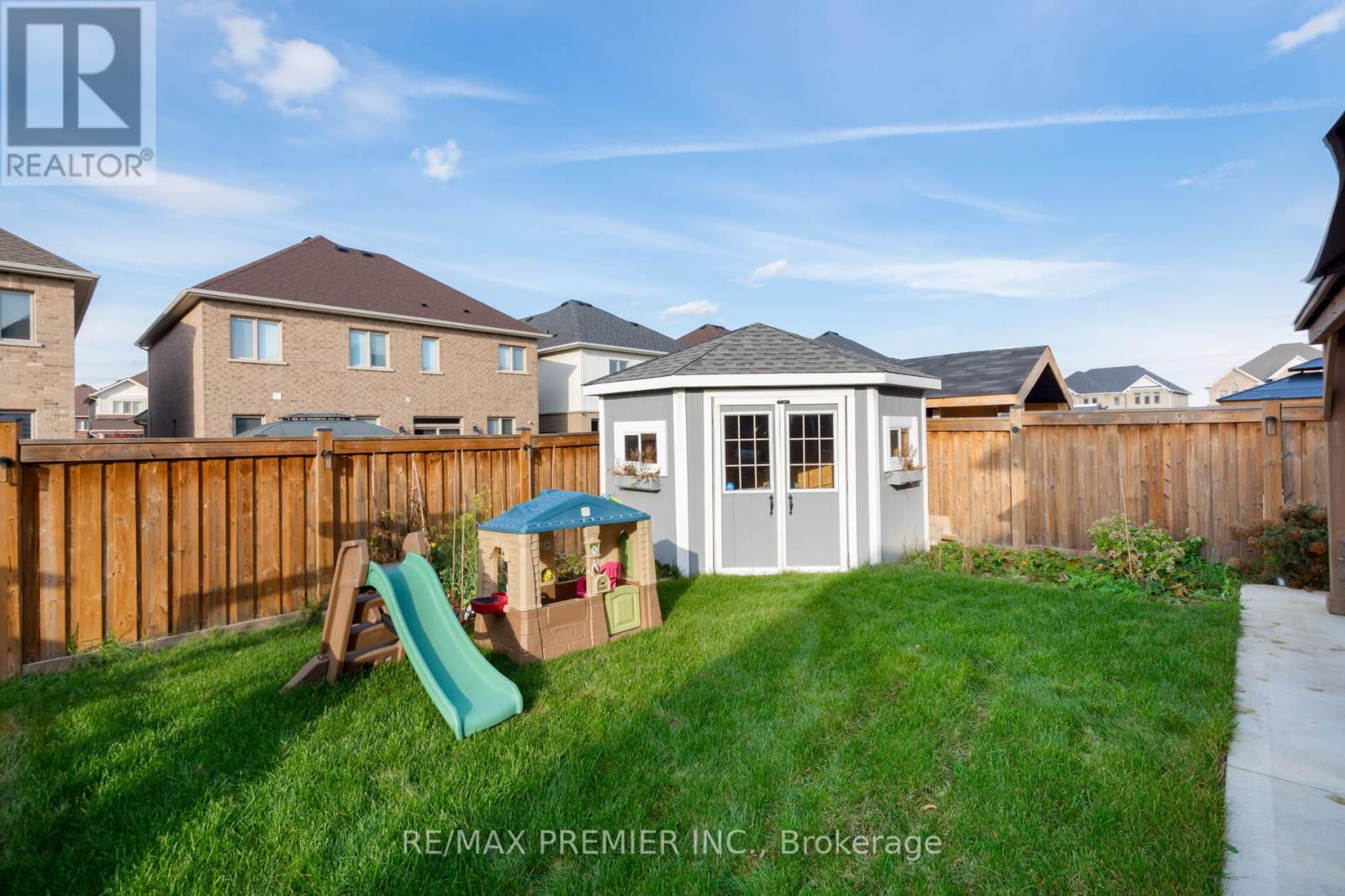 10 SCHWALM CRES