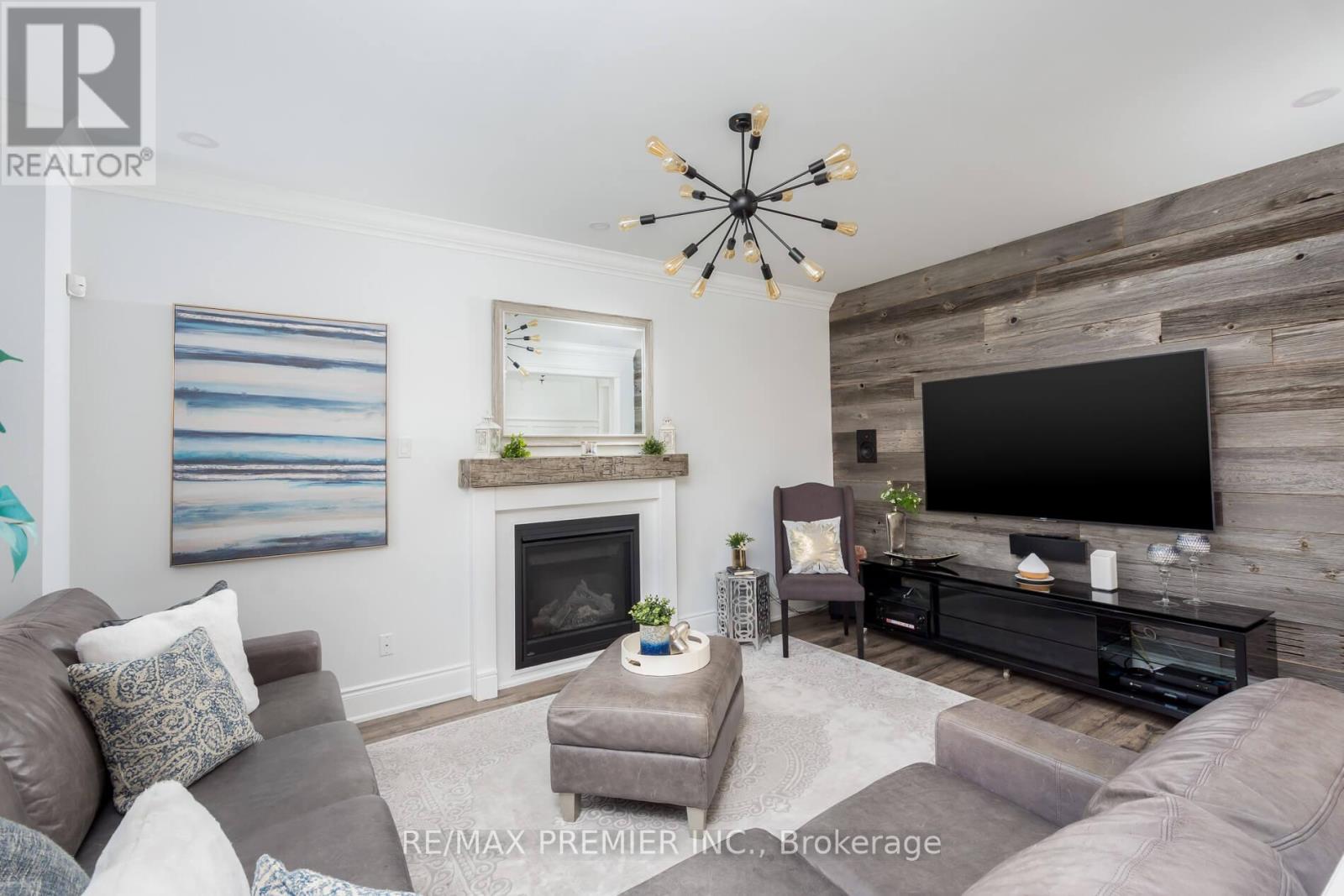 10 SCHWALM CRES