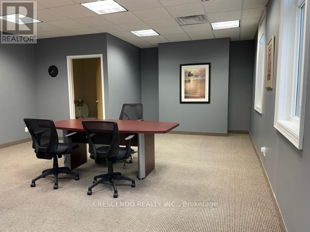 #SUITE 3 -376 EAGLE ST, #Suite 3