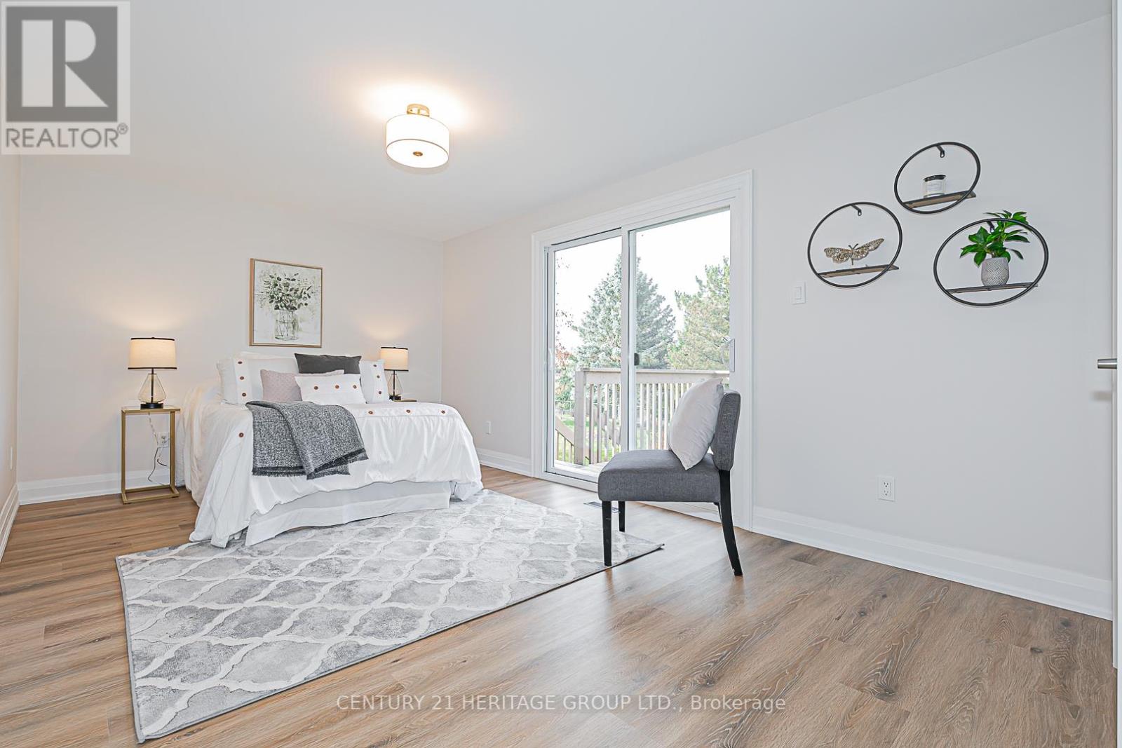 127 CROSSLAND GATE