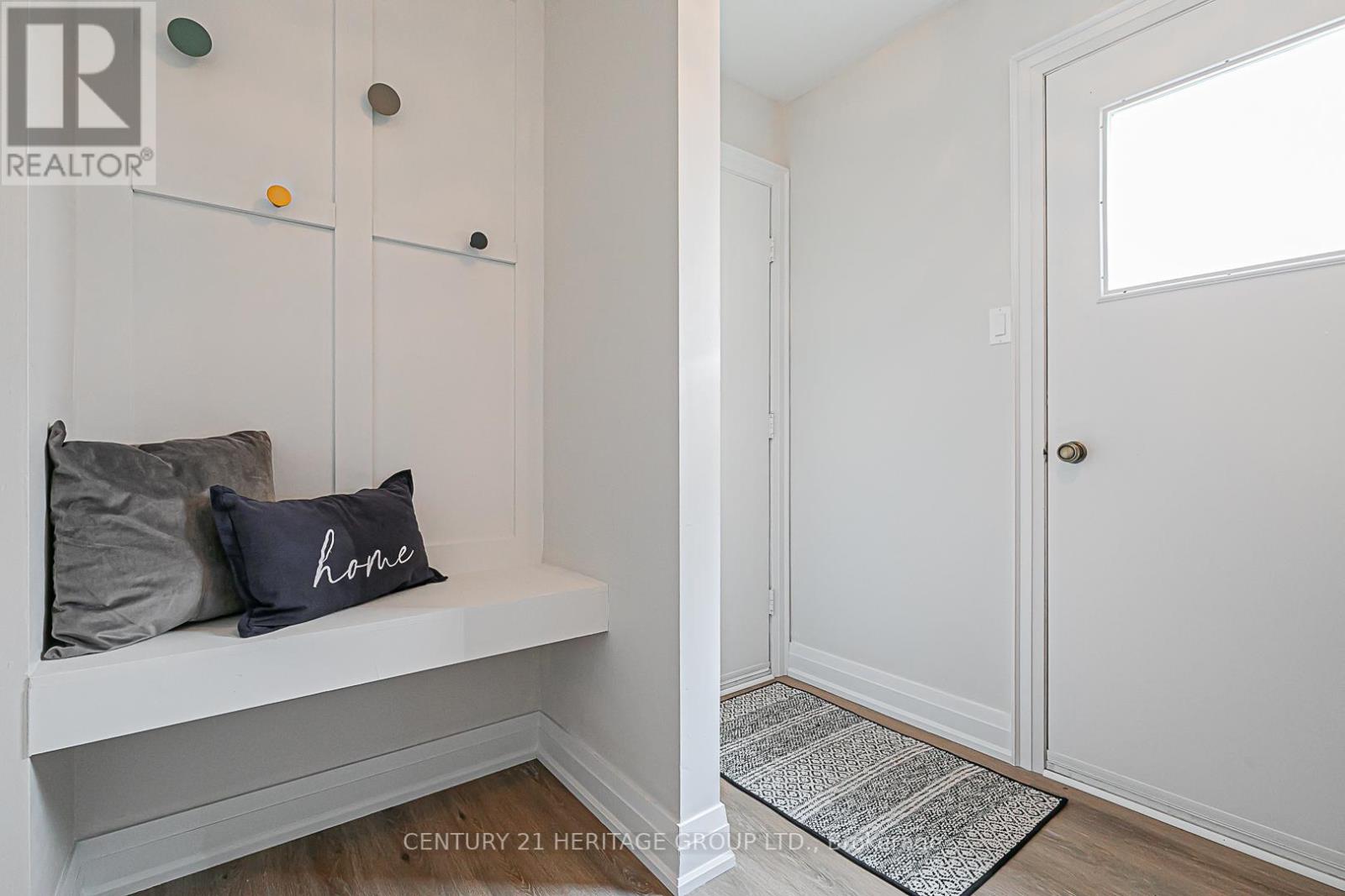 127 CROSSLAND GATE