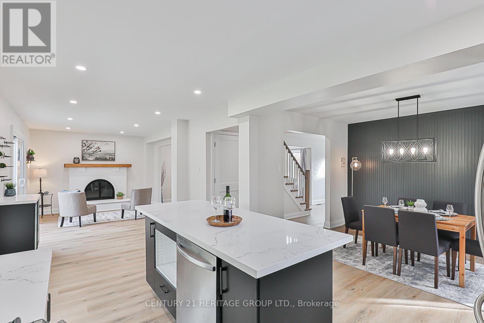 127 CROSSLAND GATE