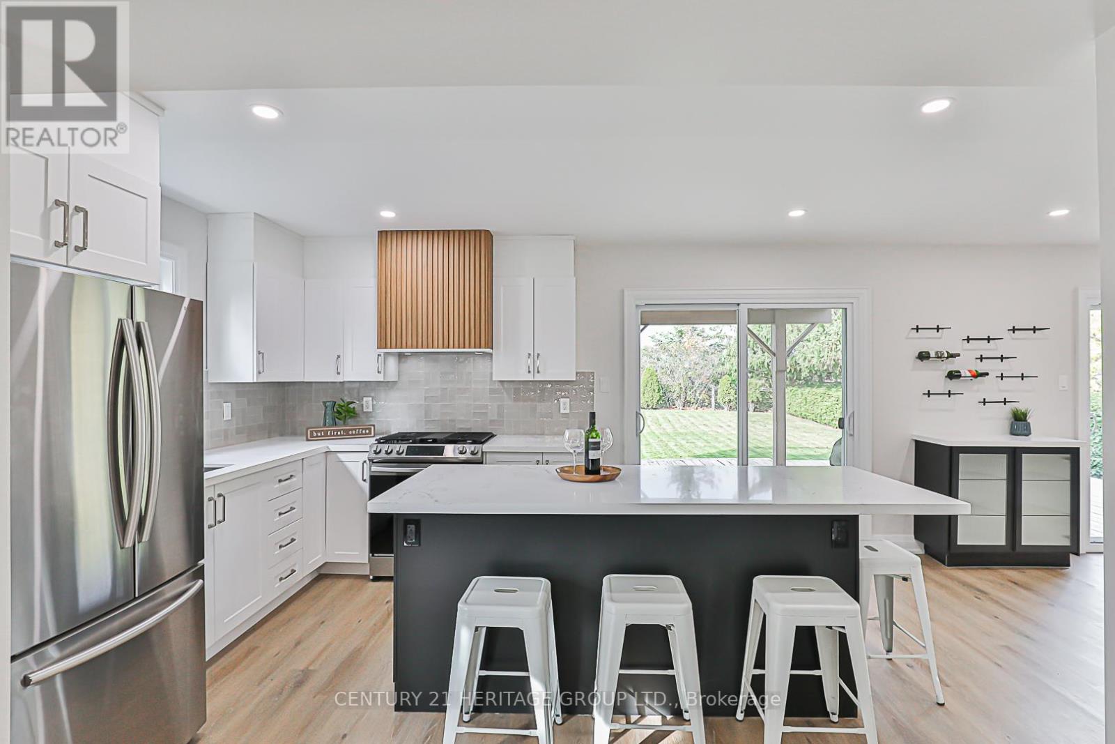 127 CROSSLAND GATE