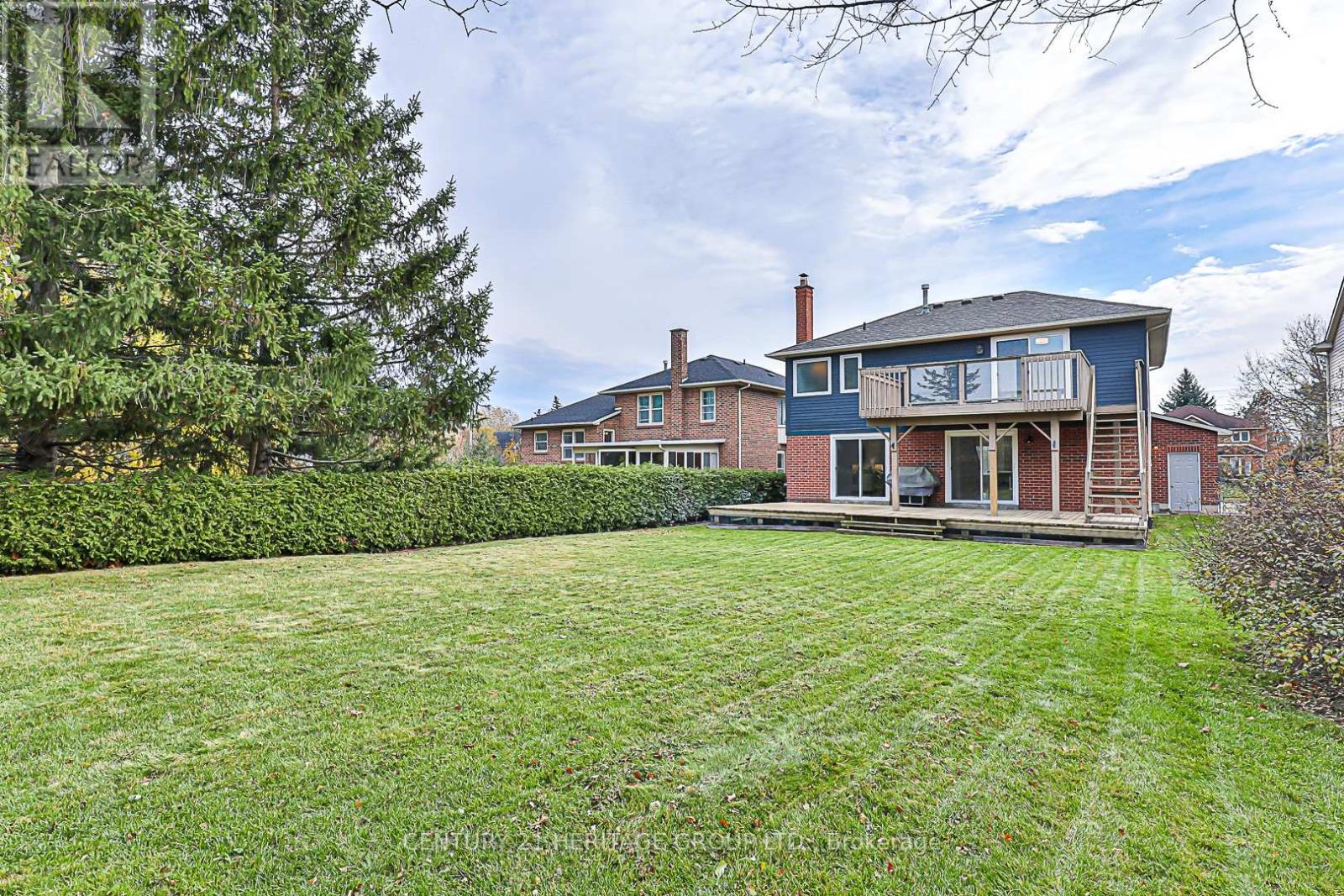 127 CROSSLAND GATE