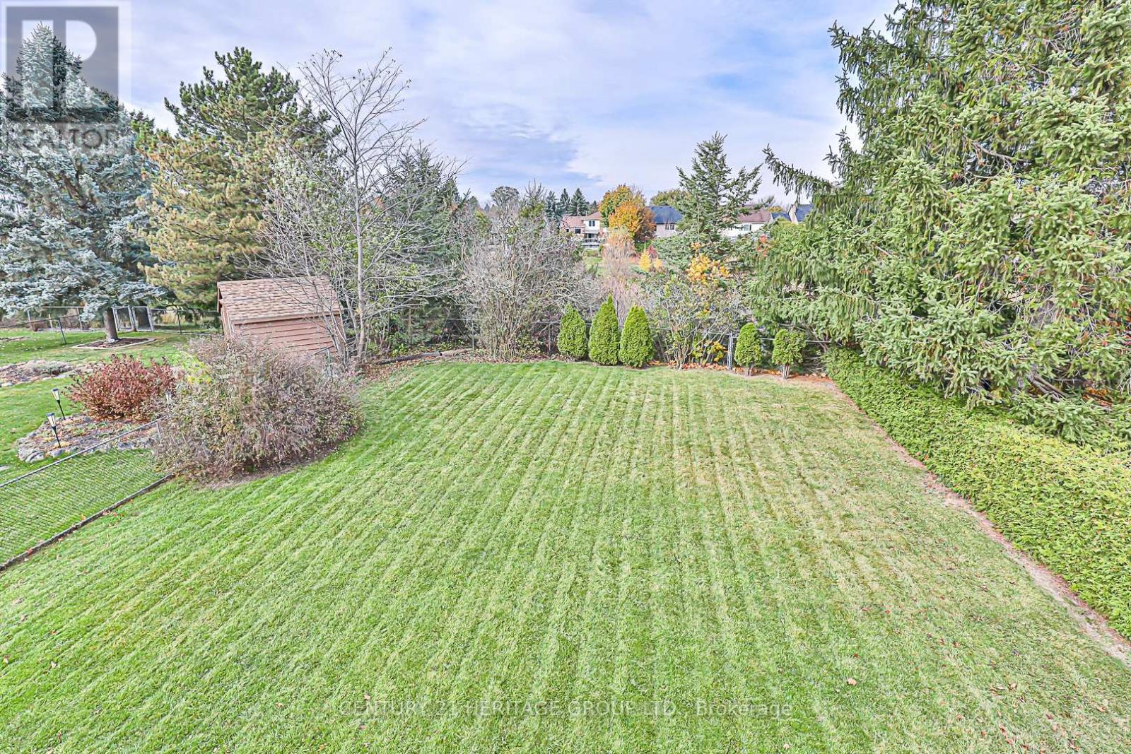 127 CROSSLAND GATE