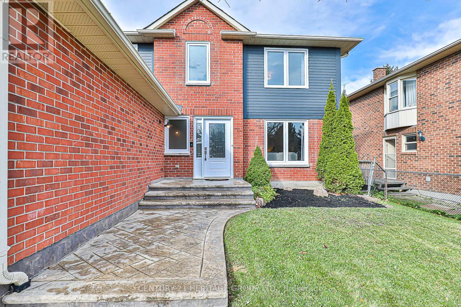 127 CROSSLAND GATE