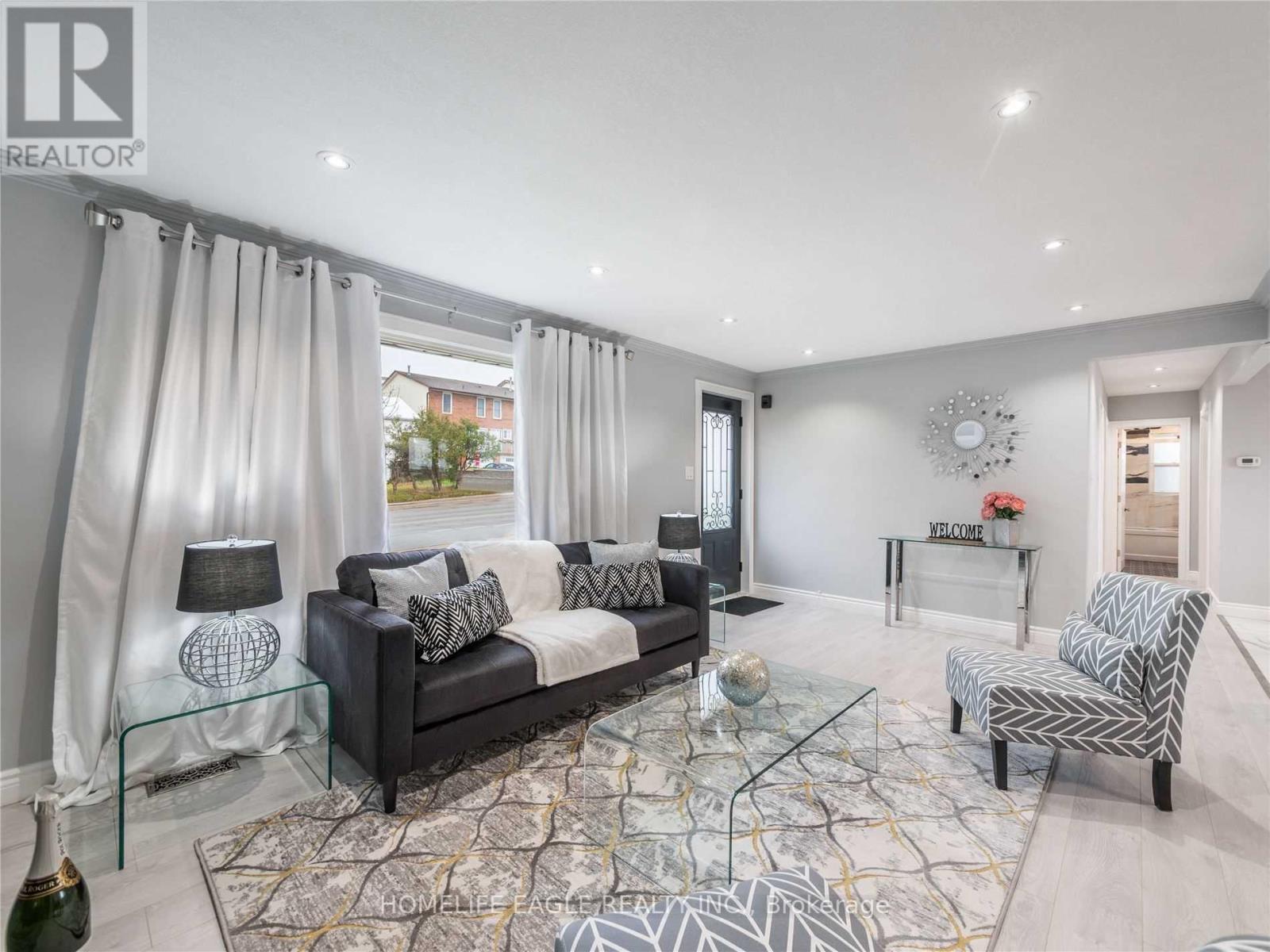 79 SIMCOE RD