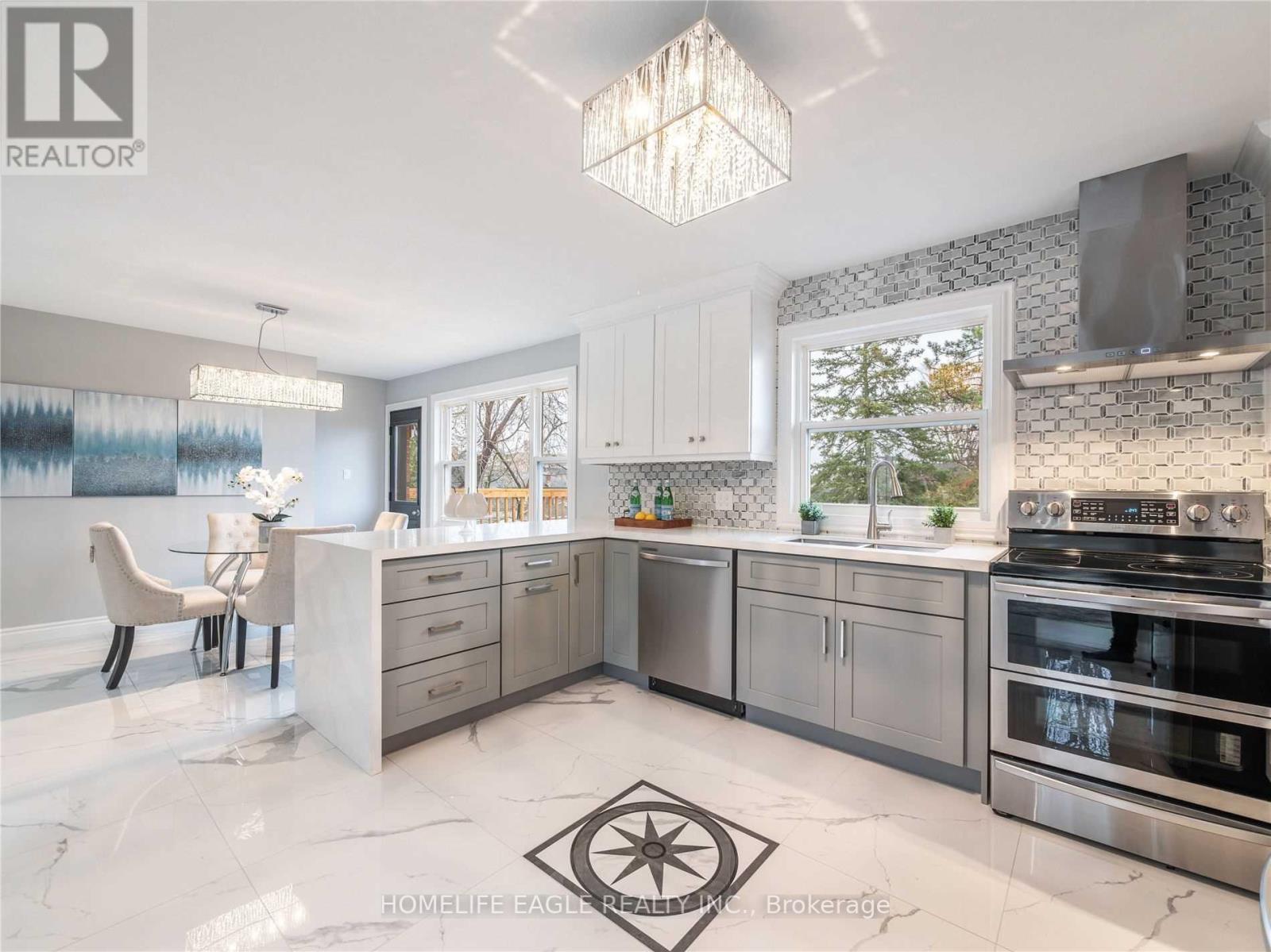 79 SIMCOE RD