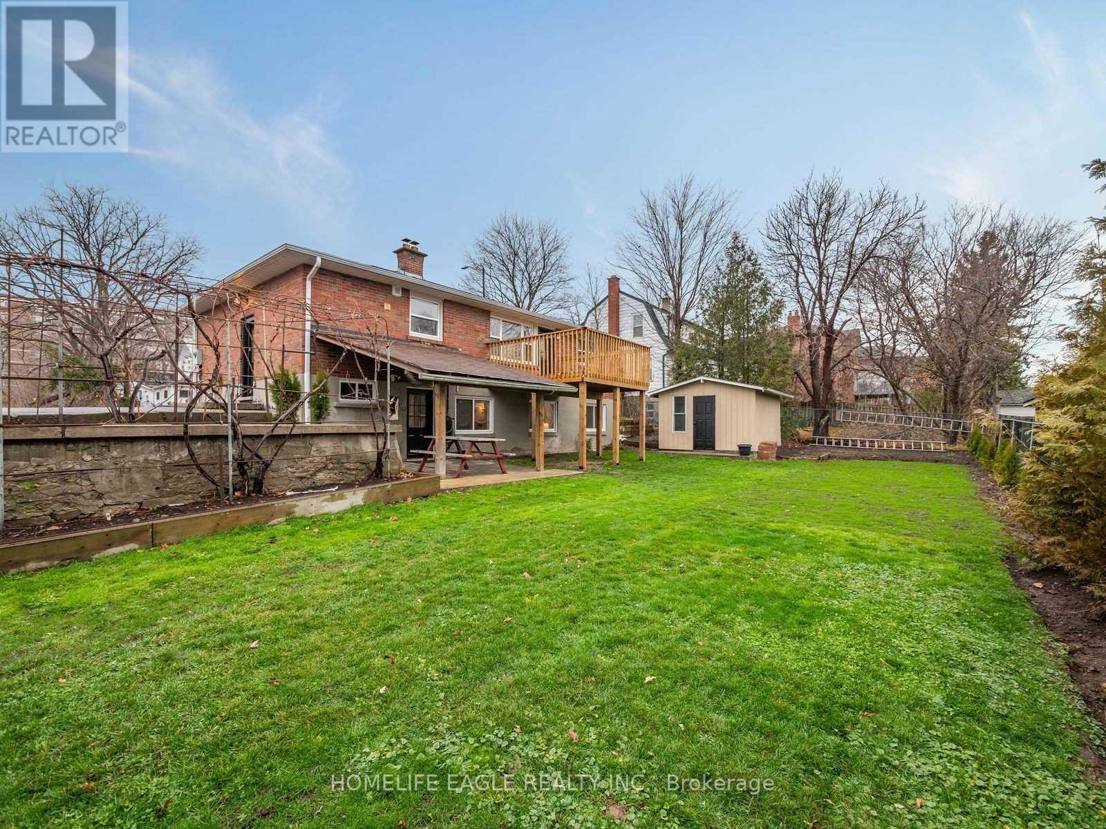 79 SIMCOE RD