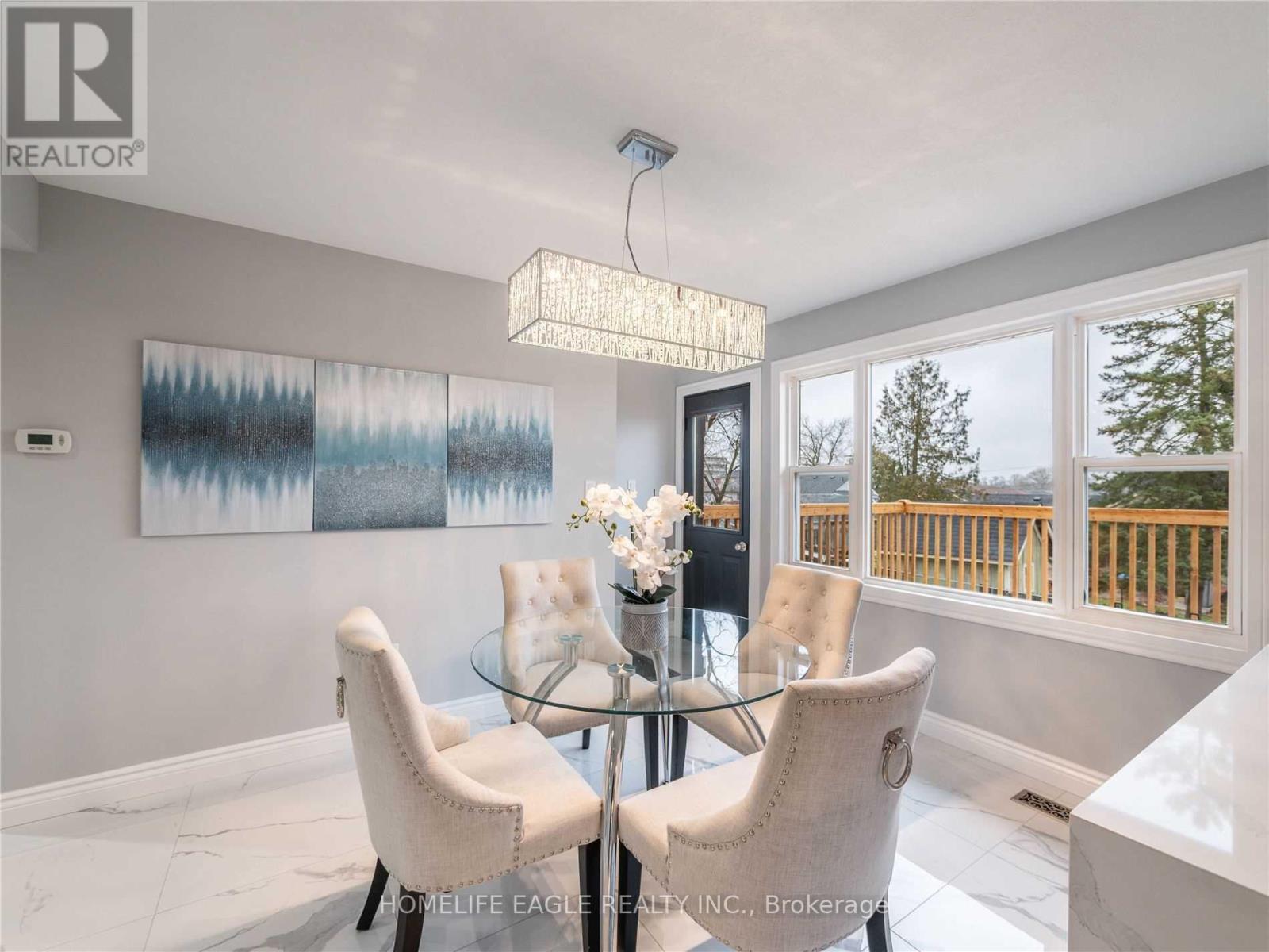 79 SIMCOE RD