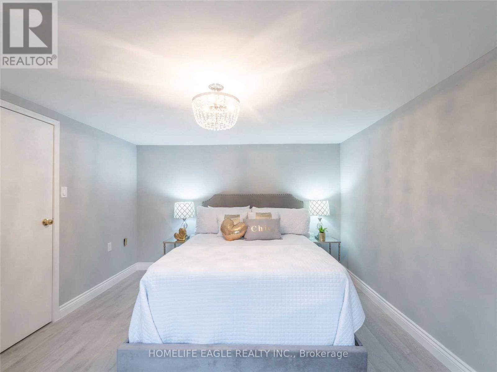 79 SIMCOE RD