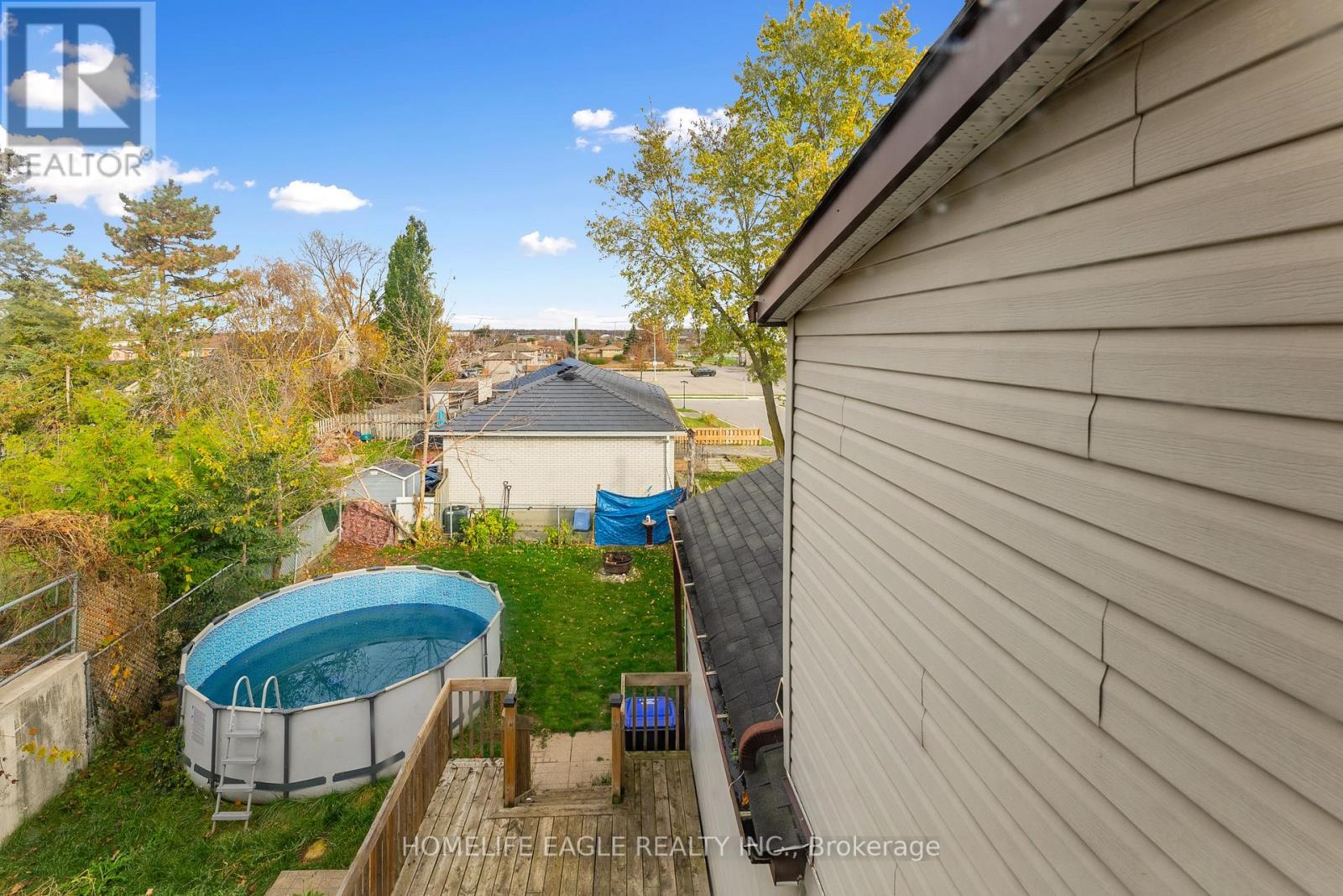 87 SIMCOE RD