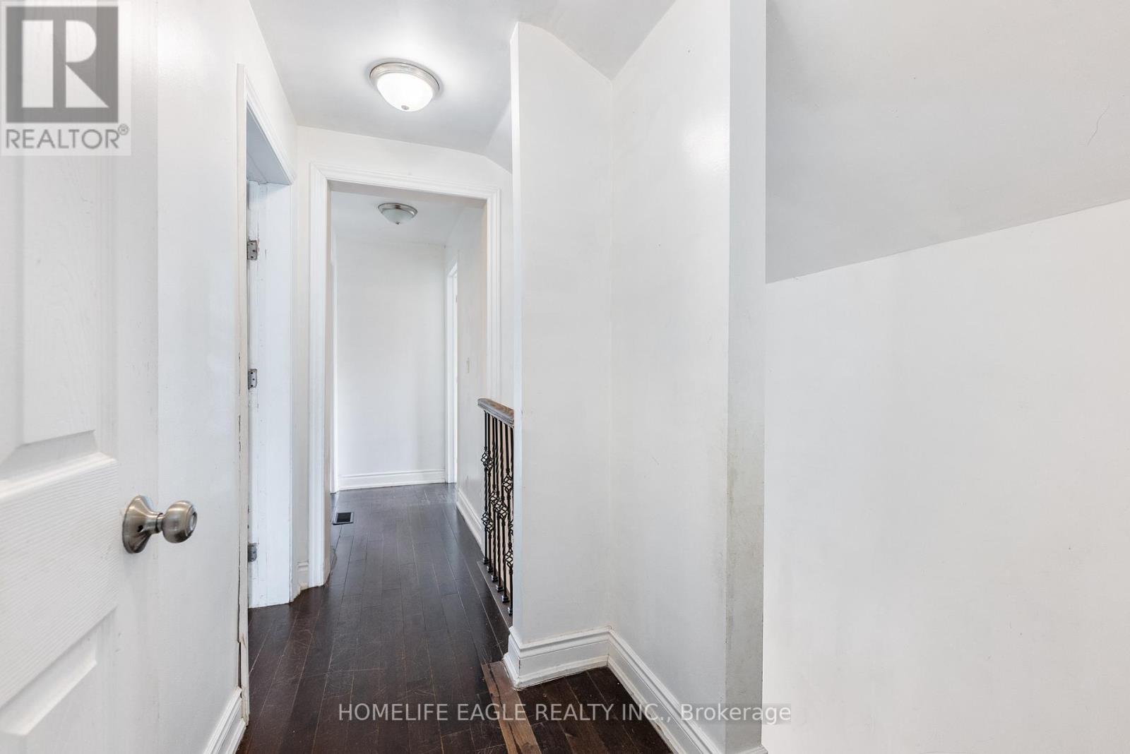 87 SIMCOE RD