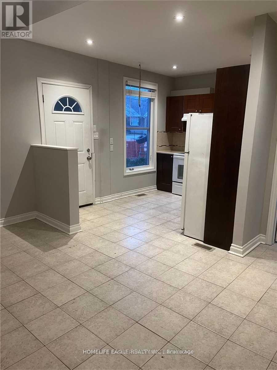 87 SIMCOE RD