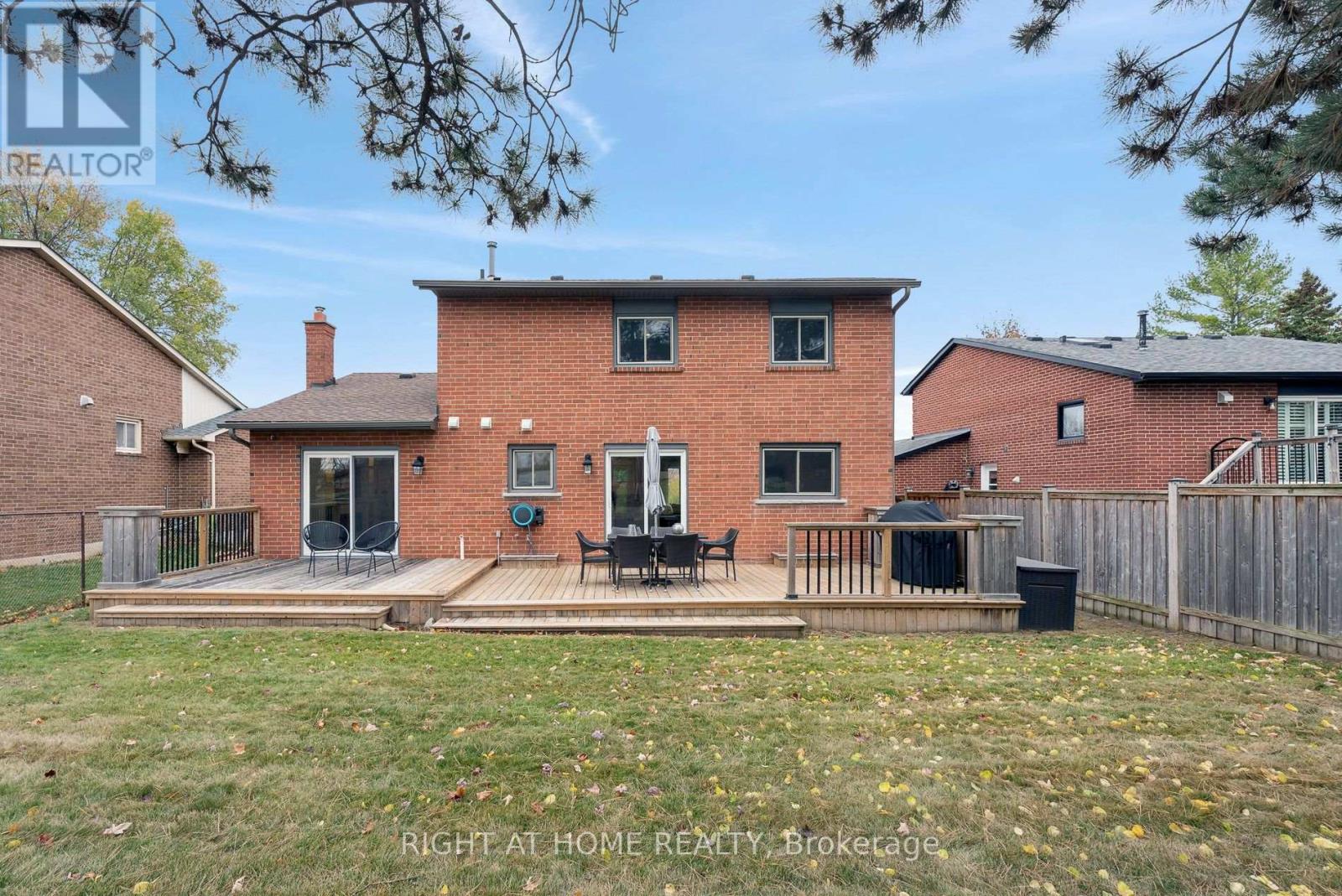 218 YORKSHIRE DR