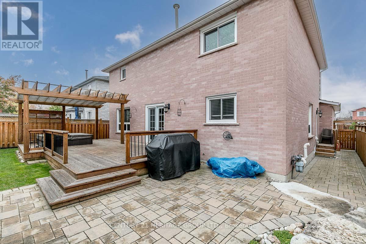 385 TRAVISS DR