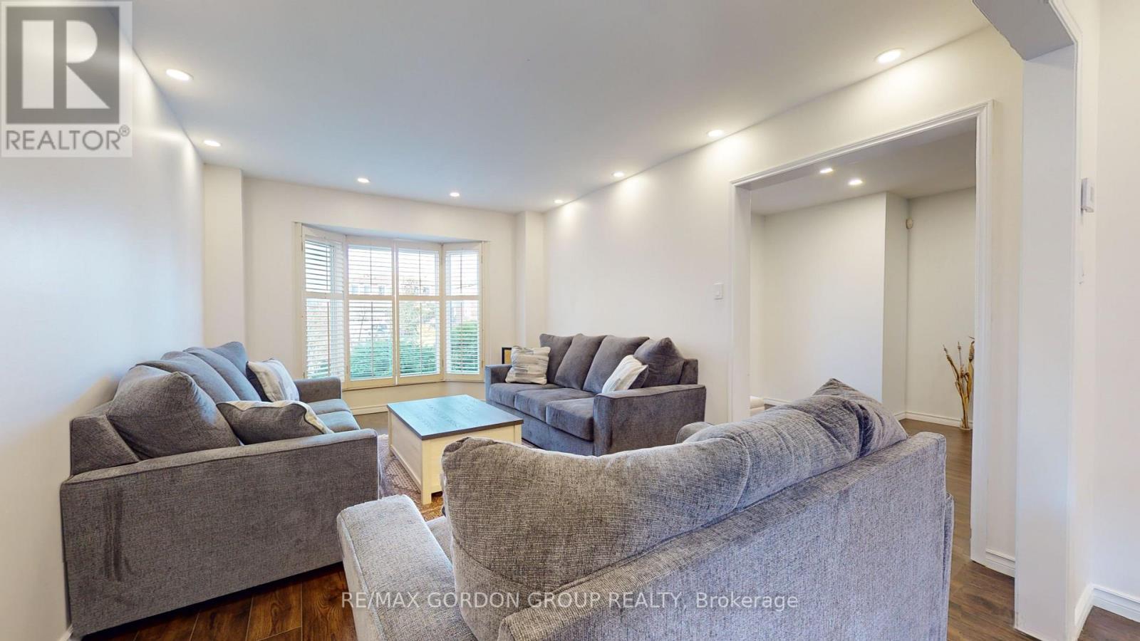 328 SALISBURY LANE
