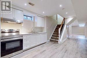 172 PELEE AVE