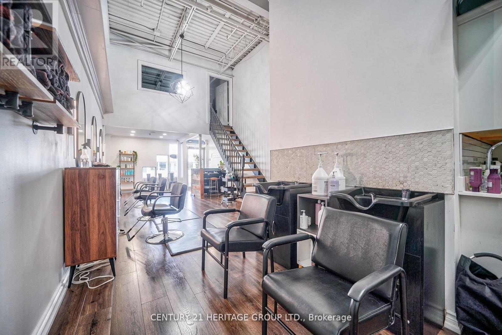 #48 -17817 LESLIE ST, #48