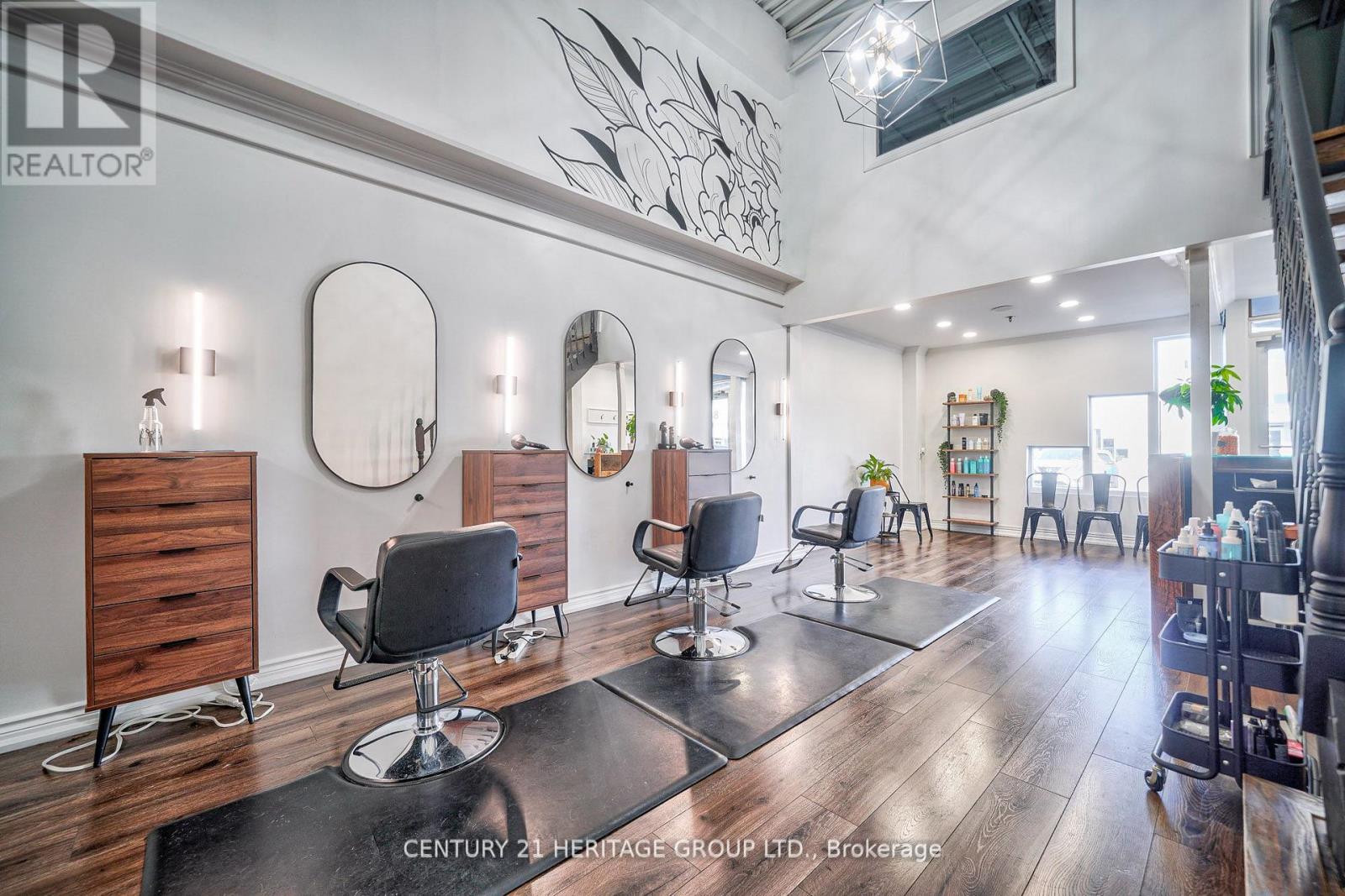 #48 -17817 LESLIE ST, #48