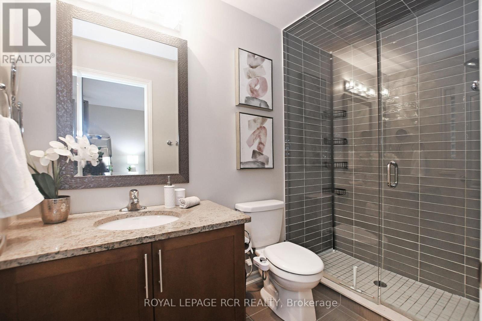 216 APPLETON CRT