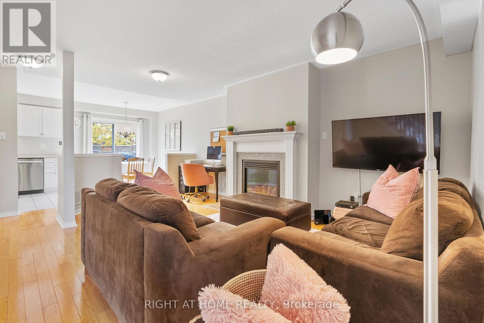 74 PRIMEAU DR