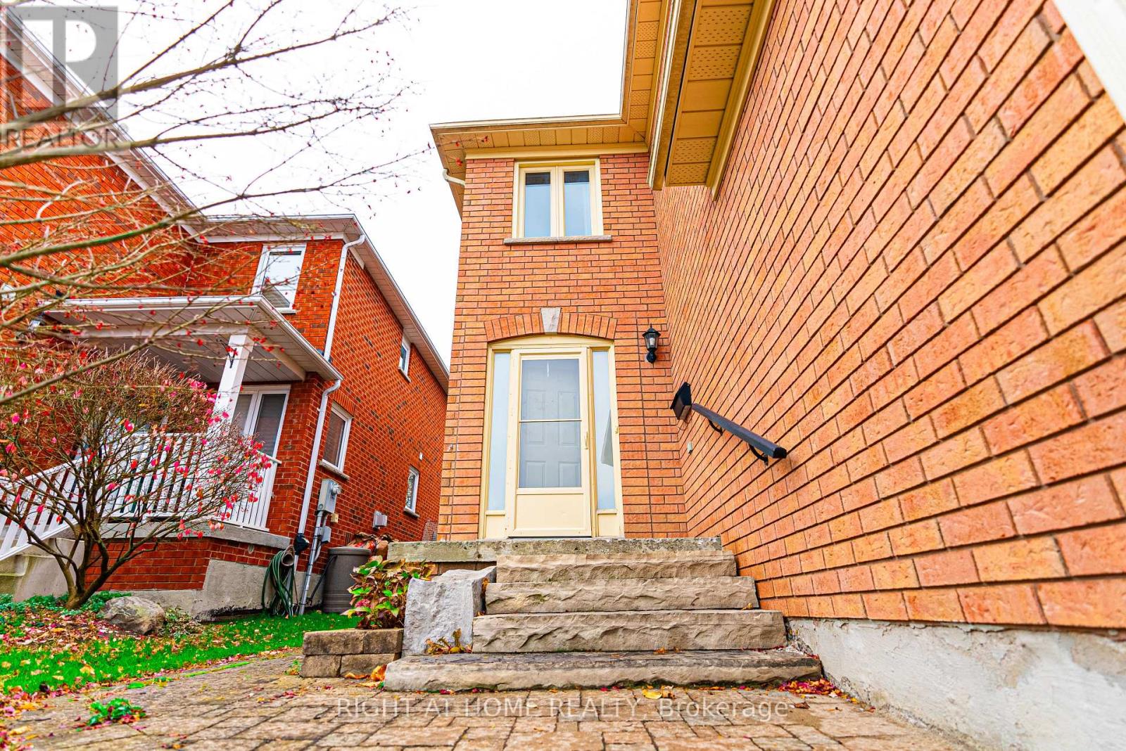 74 PRIMEAU DR