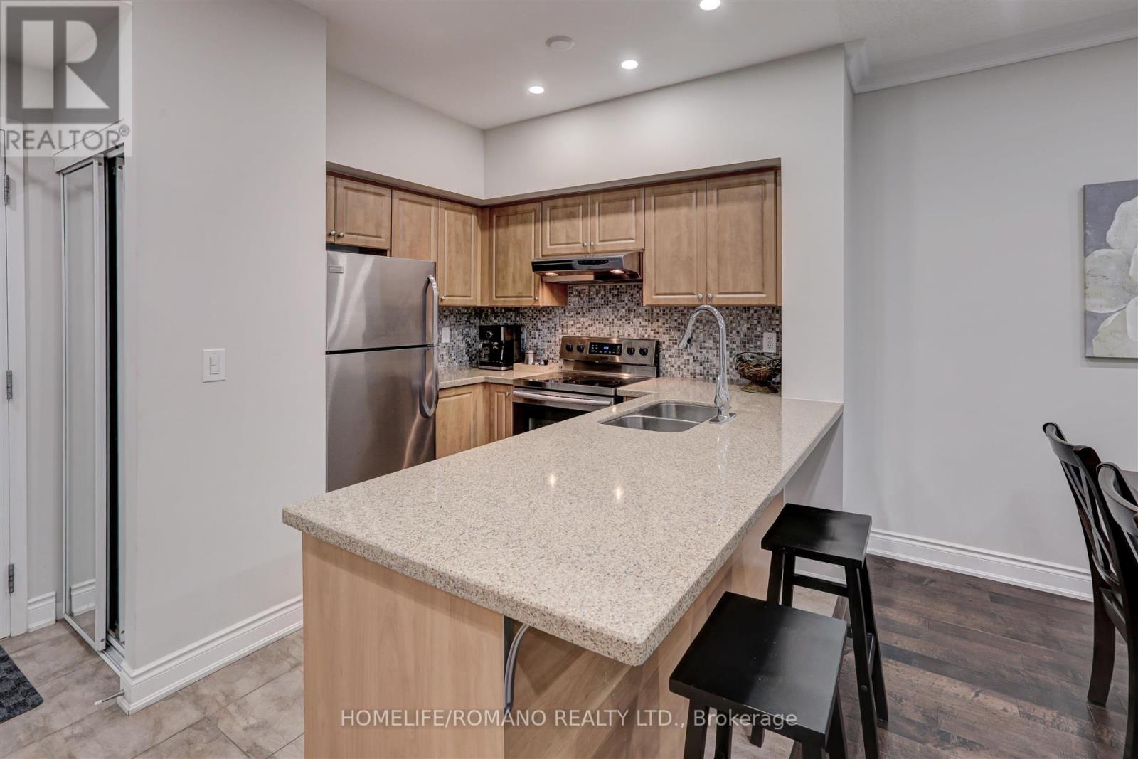 #107 -9431 JANE ST
